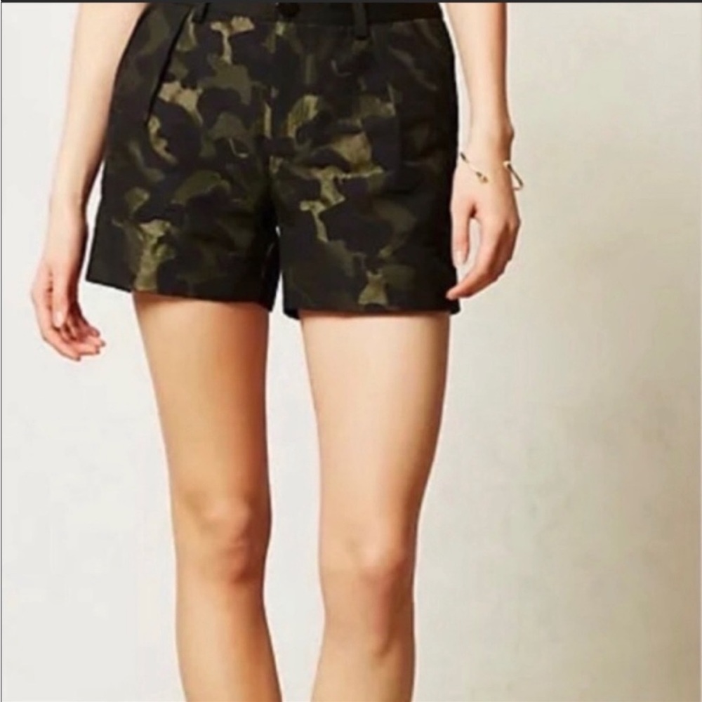 Anthropologie Cartonnier Camo shorts size medium